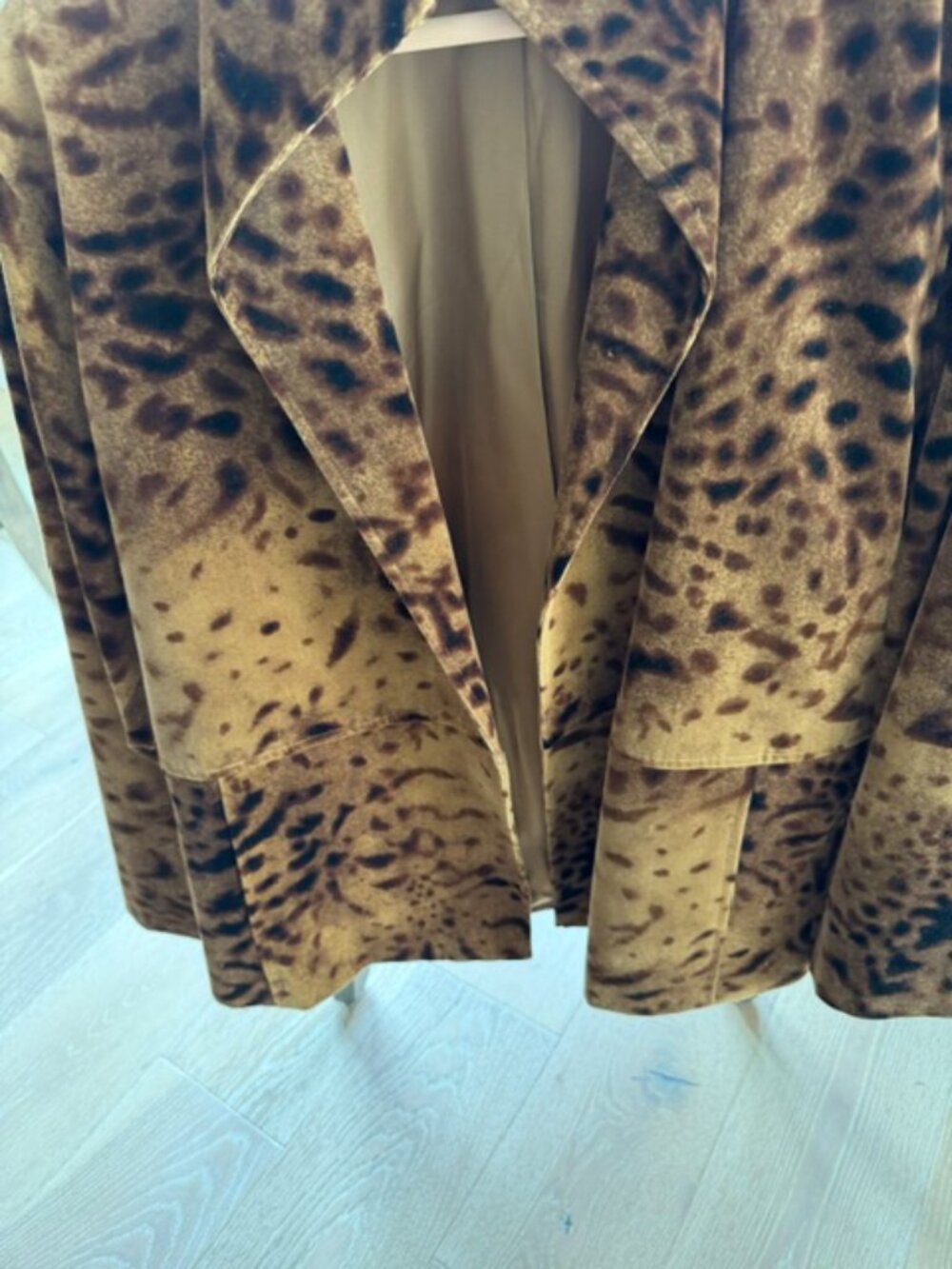 Moving - Ellen Tracy Leopard Jacket - size 8 - Picture 2 of 5